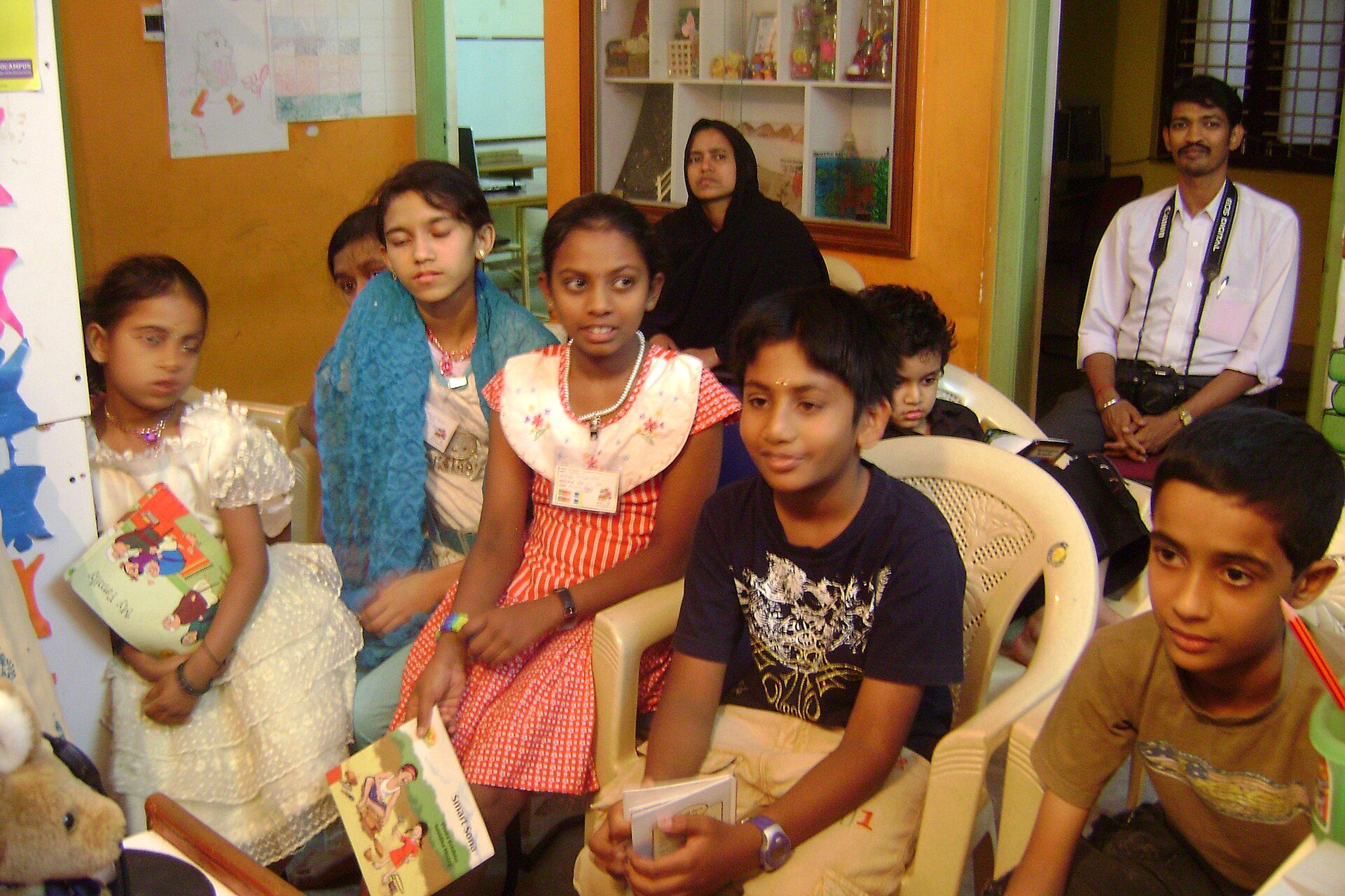 Children reading together in the school library
